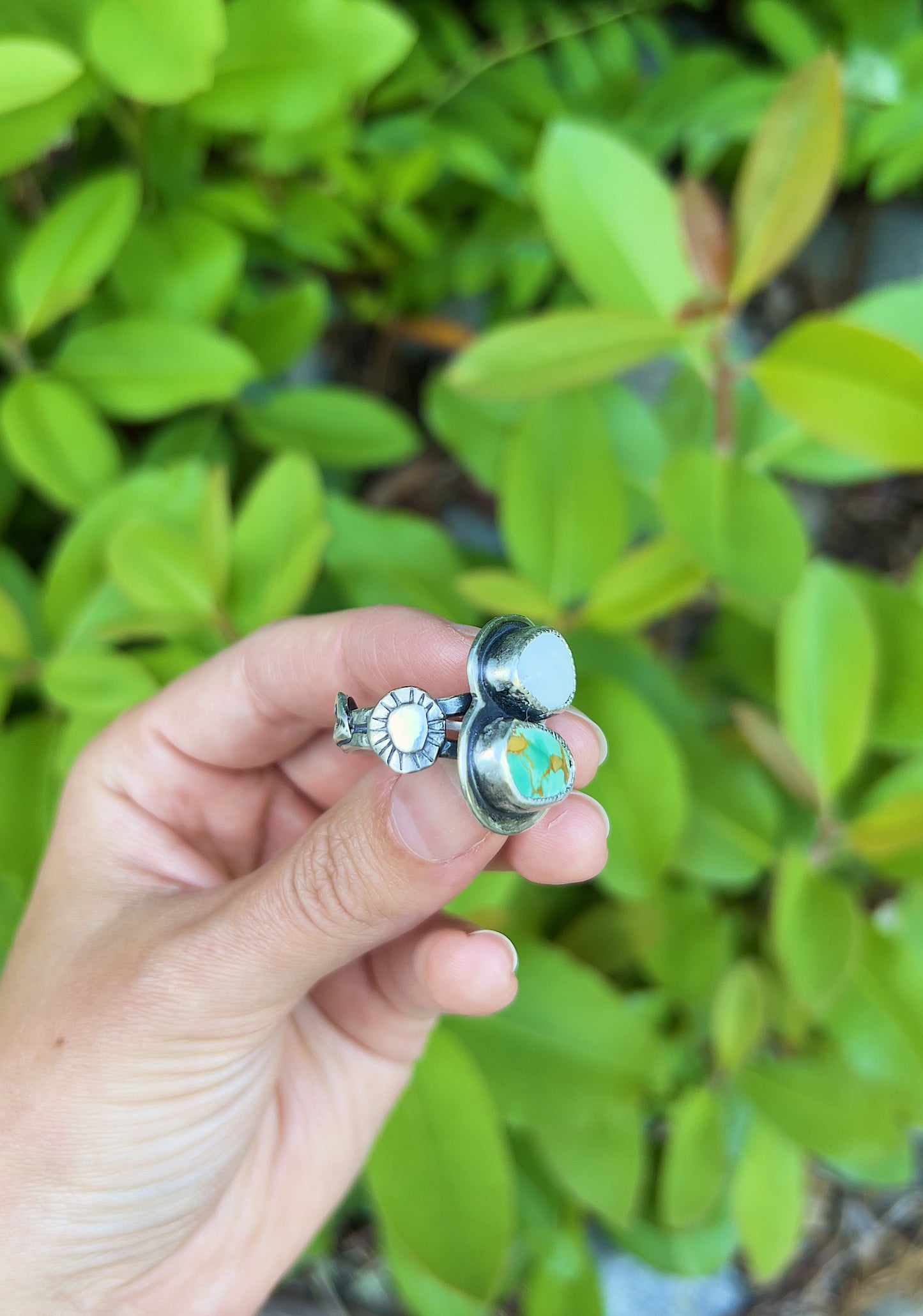 Mountain Ring, White Buffalo and Kings Manassa, Size 8.25