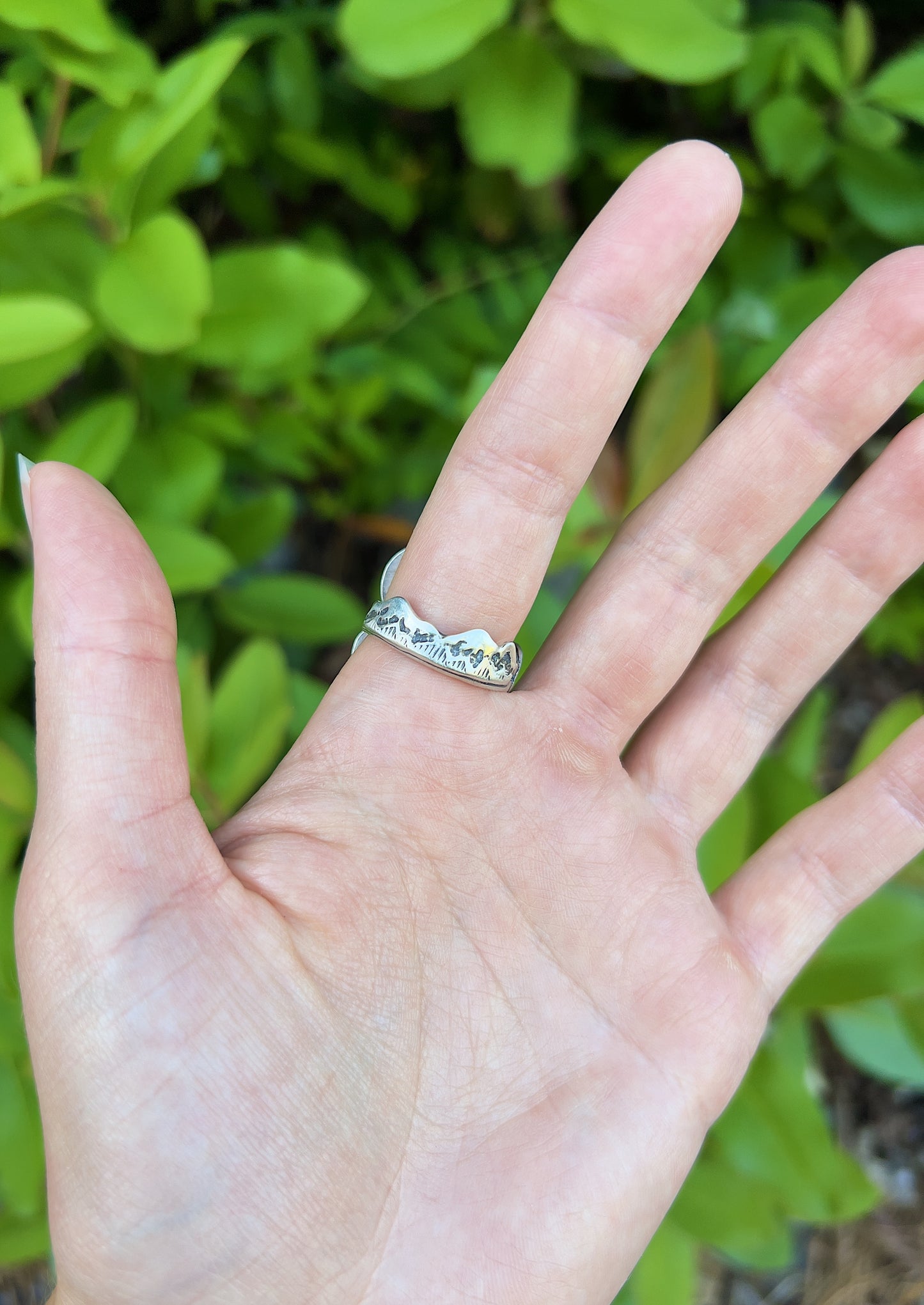 Mountain Ring, White Buffalo and Kings Manassa, Size 8.25