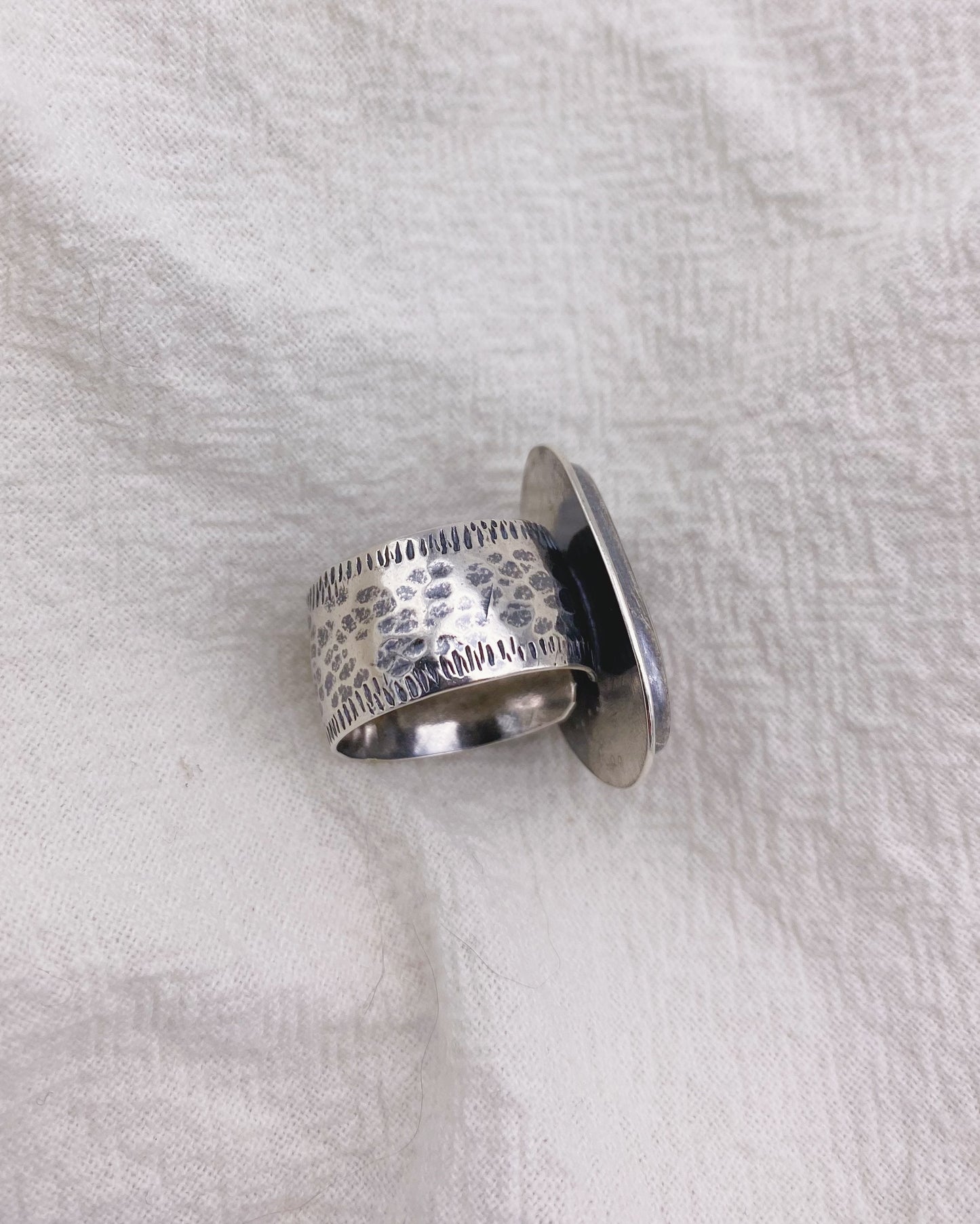 Wayward Ring